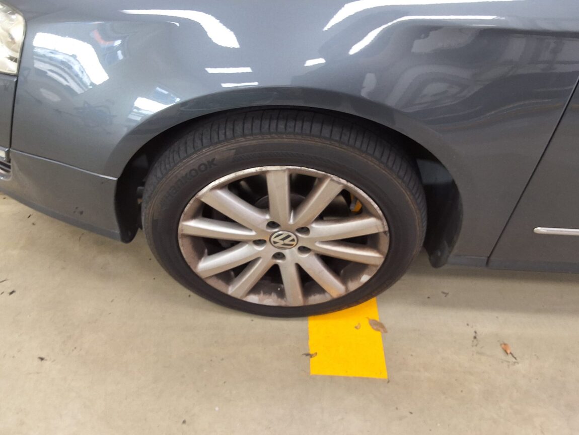 VOLKSWAGEN NEW PASSAT (6TH GEN) 2.0 TDI LUXURY 2011 - zdjęcie 19