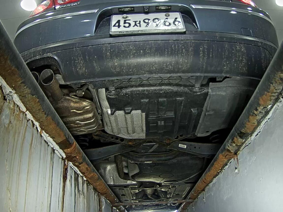 VOLKSWAGEN NEW PASSAT (6TH GEN) 2.0 TDI LUXURY 2011 - zdjęcie 8