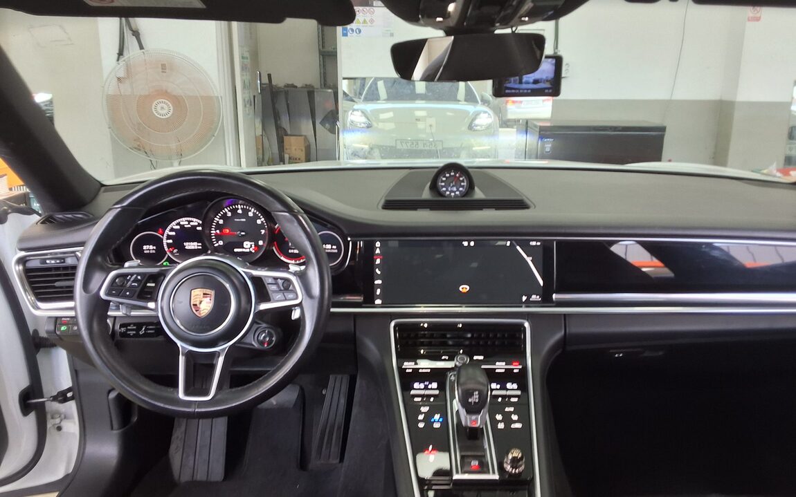 PORSCHE PANAMERA (2ND GEN) 3.0 4 2018 - zdjęcie 11