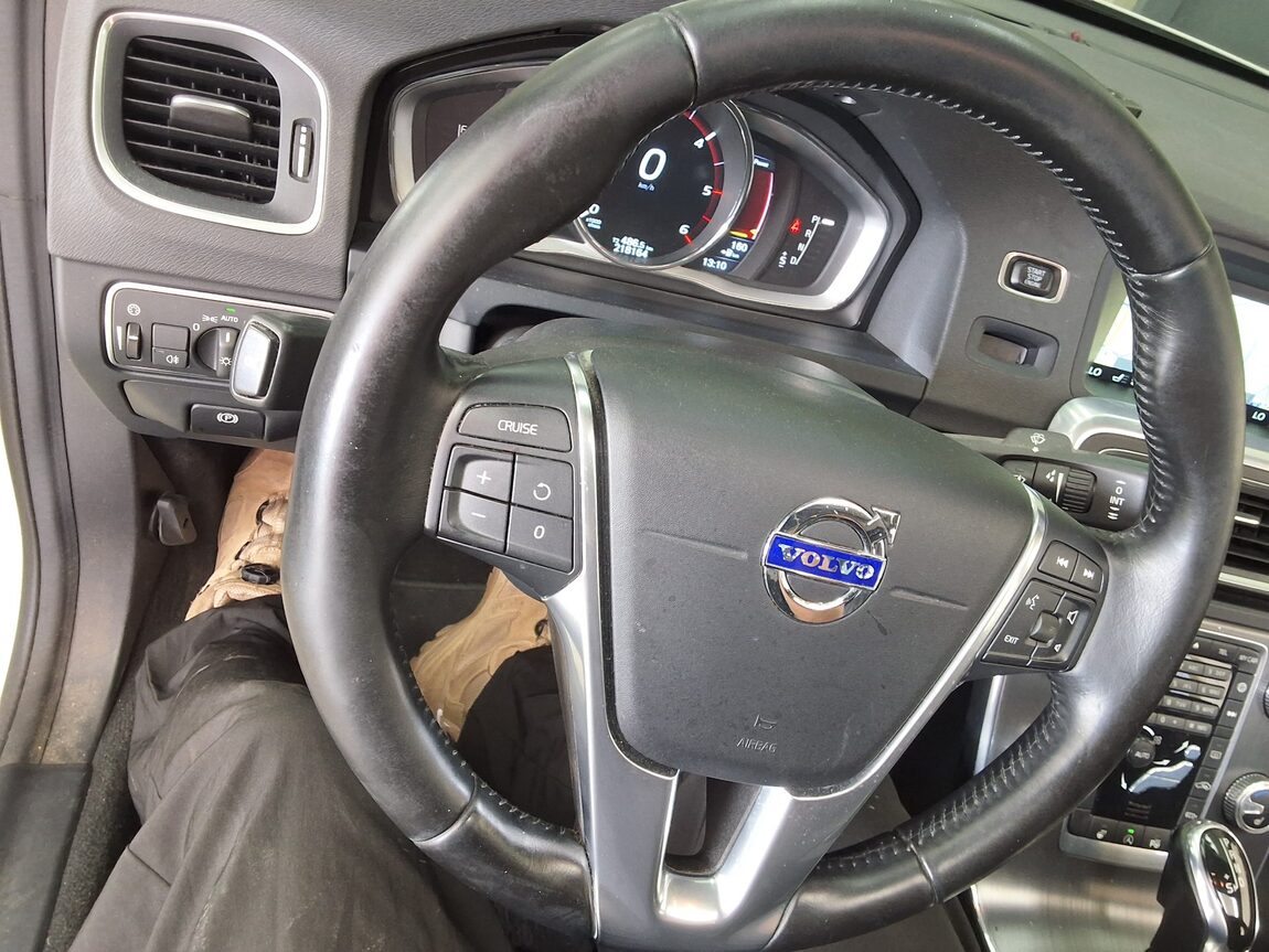 VOLVO S60 (2ND GEN) D3 MOMENTUM 2016 - zdjęcie 23