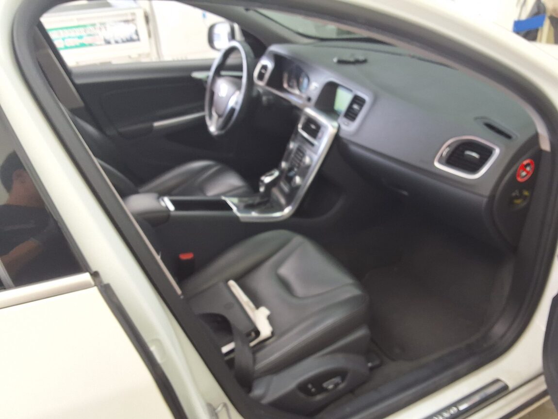 VOLVO S60 (2ND GEN) D3 MOMENTUM 2016 - zdjęcie 15