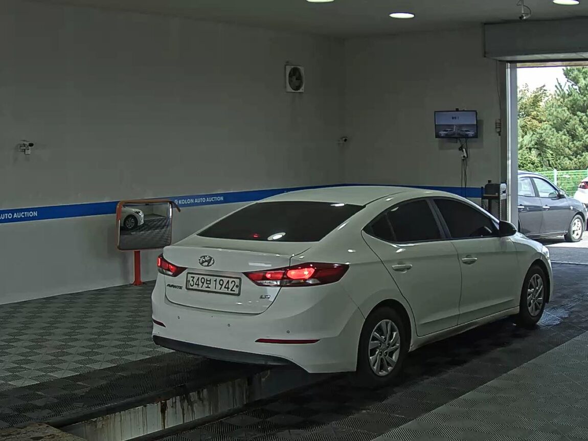 HYUNDAI AVANTE AD 1.6 LPi RENTAL CAR SMART 2017 - zdjęcie 5