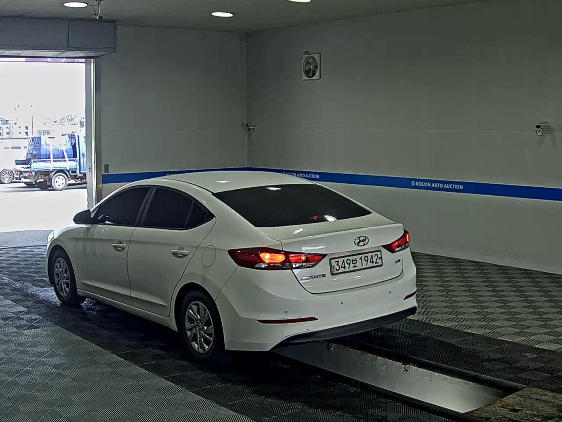 HYUNDAI AVANTE AD 1.6 LPi RENTAL CAR SMART 2017 - zdjęcie 6