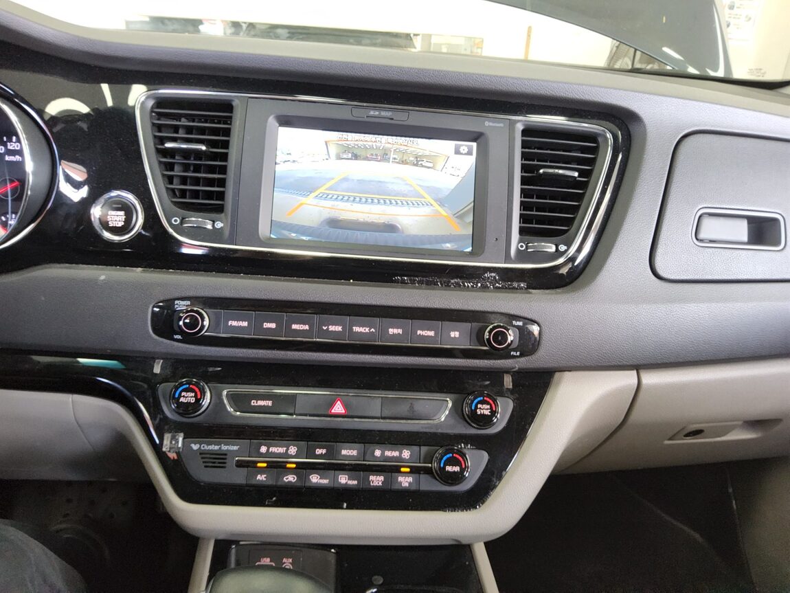 KIA ALL NEW CARNIVAL 9-SEATER DIESEL PRESTIGE 2017 - zdjęcie 18