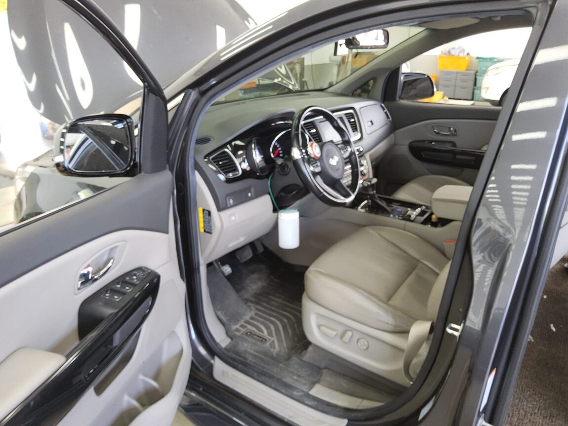 KIA ALL NEW CARNIVAL 9-SEATER DIESEL PRESTIGE 2017 - zdjęcie 10