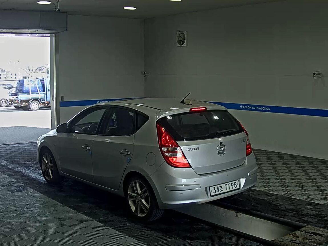 HYUNDAI i30 1.6 VVT PREMIER BROWN SPECIAL 2010 - zdjęcie 6