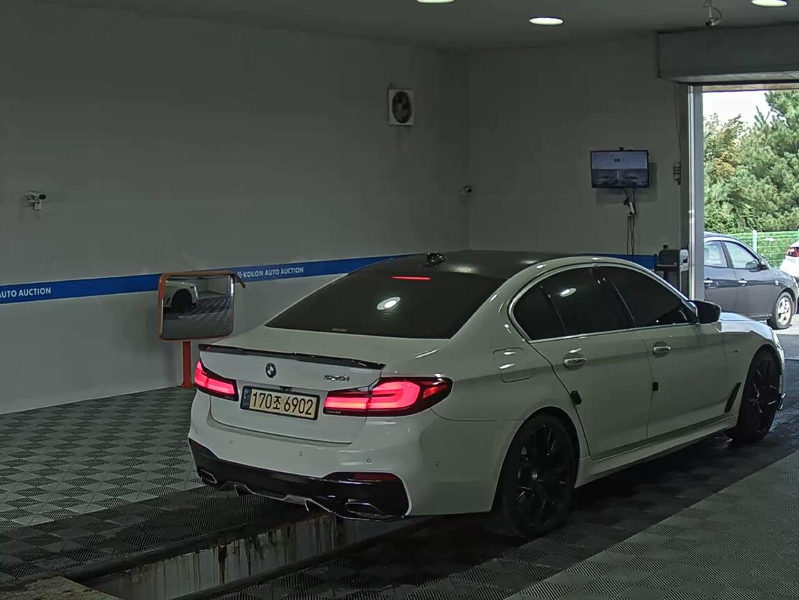 BMW 5 SERIES (7TH GEN) 530i M SPORT PACK 2018 - zdjęcie 5