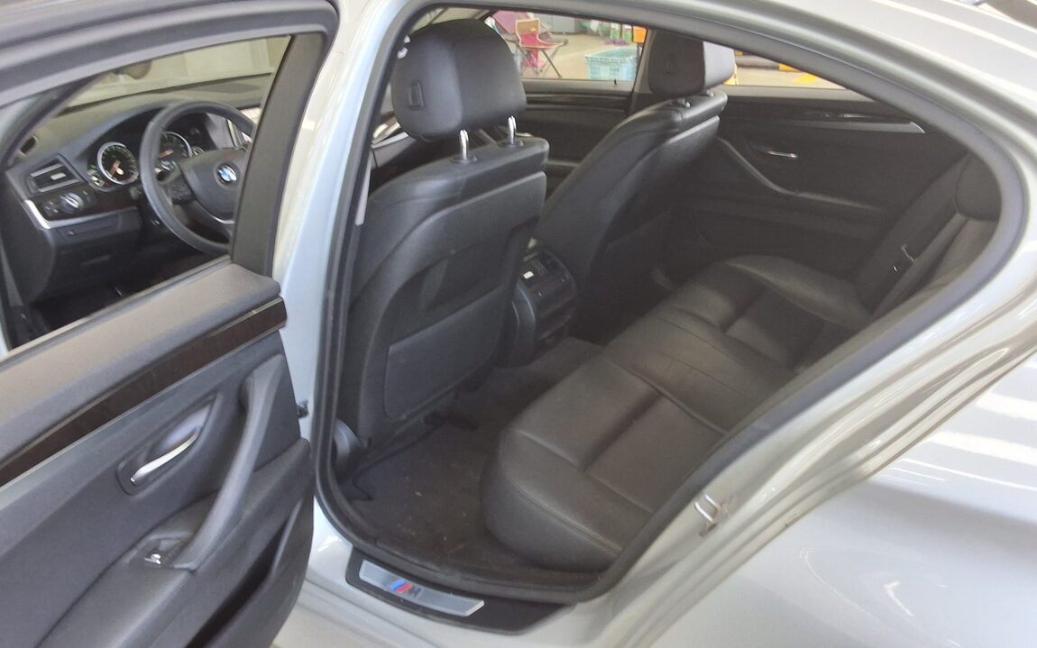 BMW 5 SERIES (6TH GEN) 528i M AERODYNAMIC 2016 - zdjęcie 12