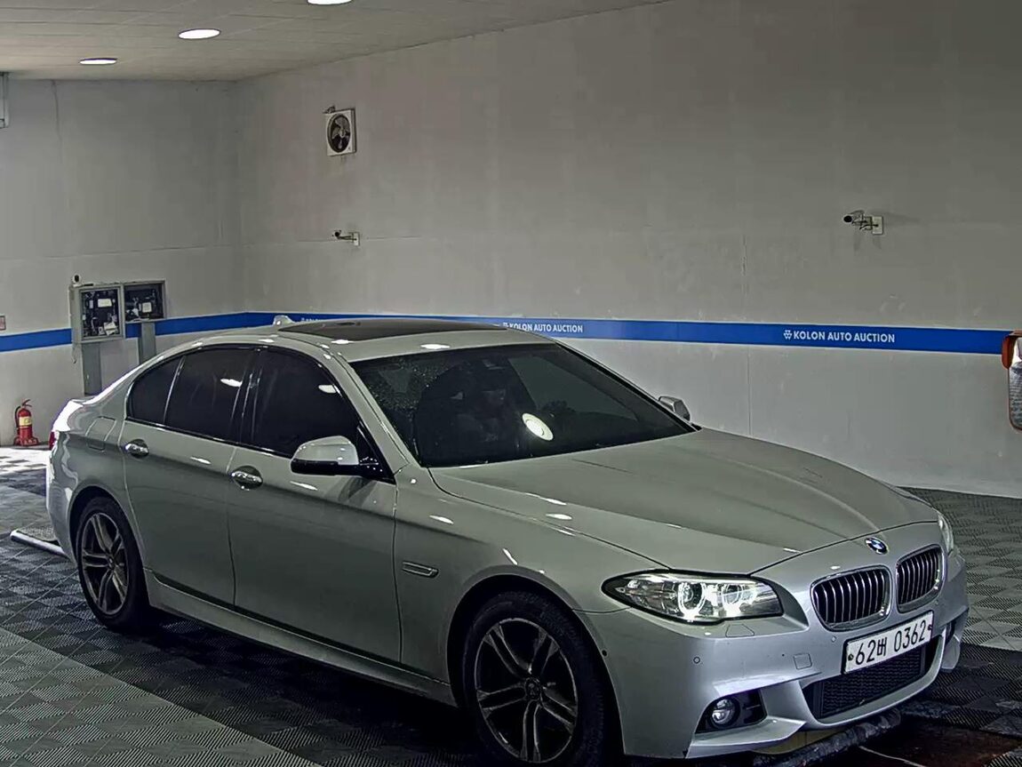 BMW 5 SERIES (6TH GEN) 528i M AERODYNAMIC 2016 - zdjęcie 3