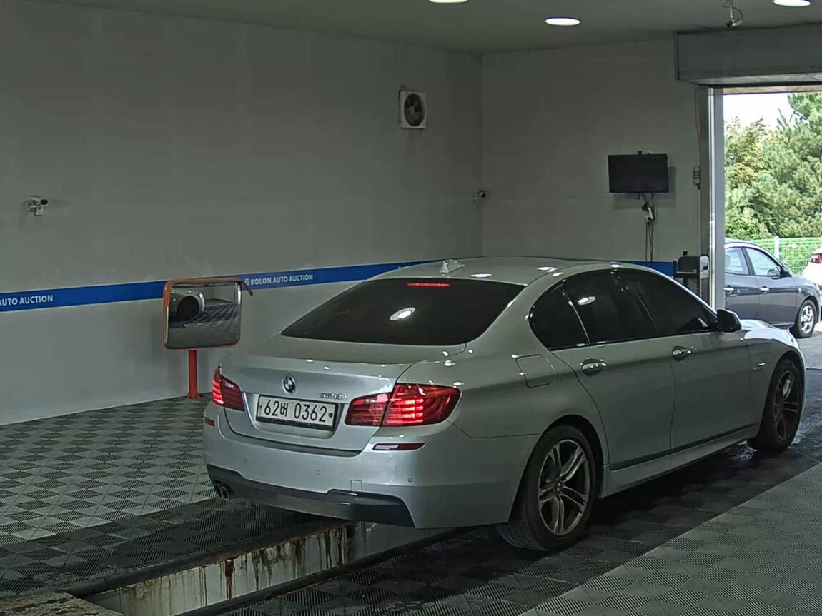 BMW 5 SERIES (6TH GEN) 528i M AERODYNAMIC 2016 - zdjęcie 5