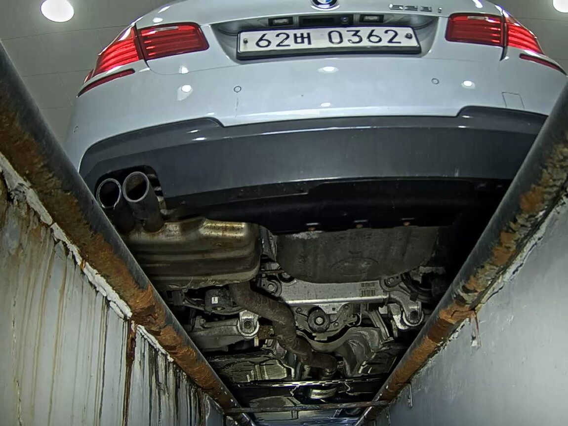 BMW 5 SERIES (6TH GEN) 528i M AERODYNAMIC 2016 - zdjęcie 8