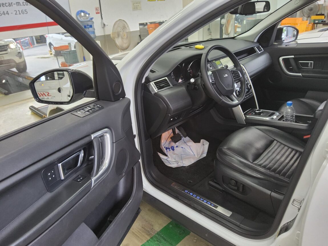 LAND ROVER DISCOVERY SPORT 2.0 TD4 HSE LUXURY 2019 - zdjęcie 10