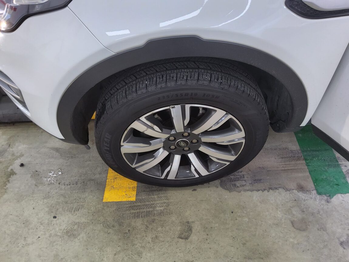 LAND ROVER DISCOVERY SPORT 2.0 TD4 HSE LUXURY 2019 - zdjęcie 19