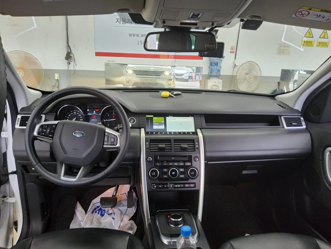 LAND ROVER DISCOVERY SPORT 2.0 TD4 HSE LUXURY 2019 - zdjęcie 11