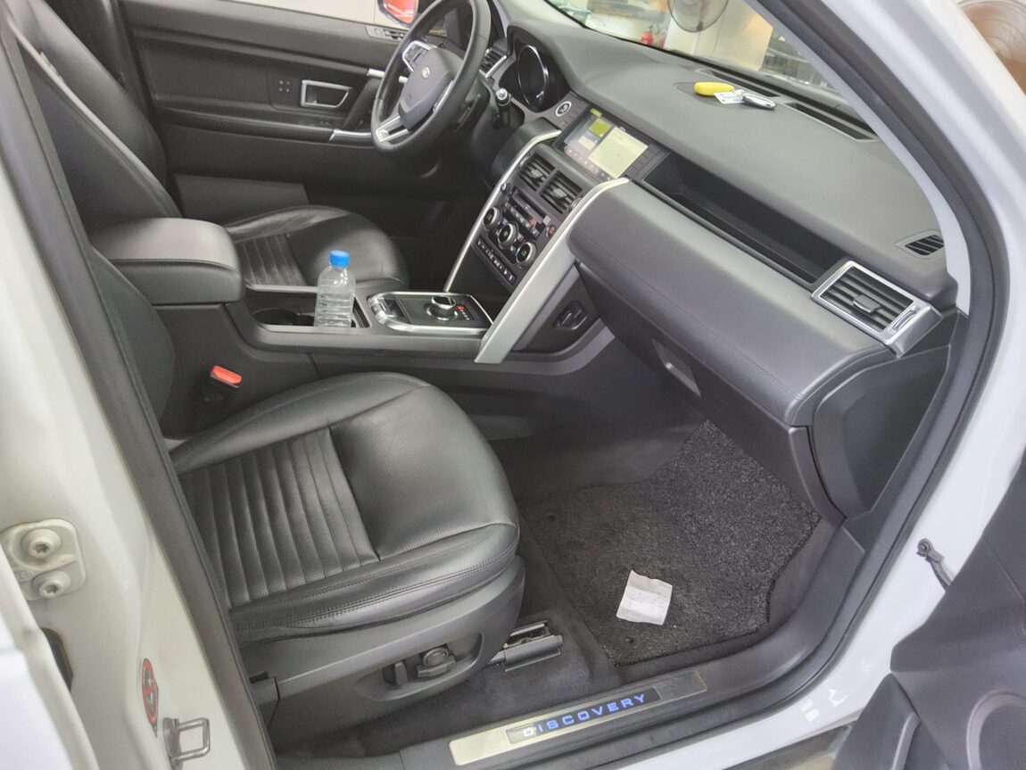LAND ROVER DISCOVERY SPORT 2.0 TD4 HSE LUXURY 2019 - zdjęcie 14