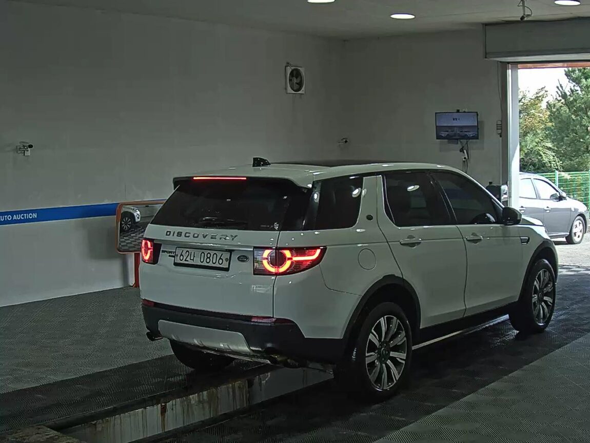 LAND ROVER DISCOVERY SPORT 2.0 TD4 HSE LUXURY 2019 - zdjęcie 5