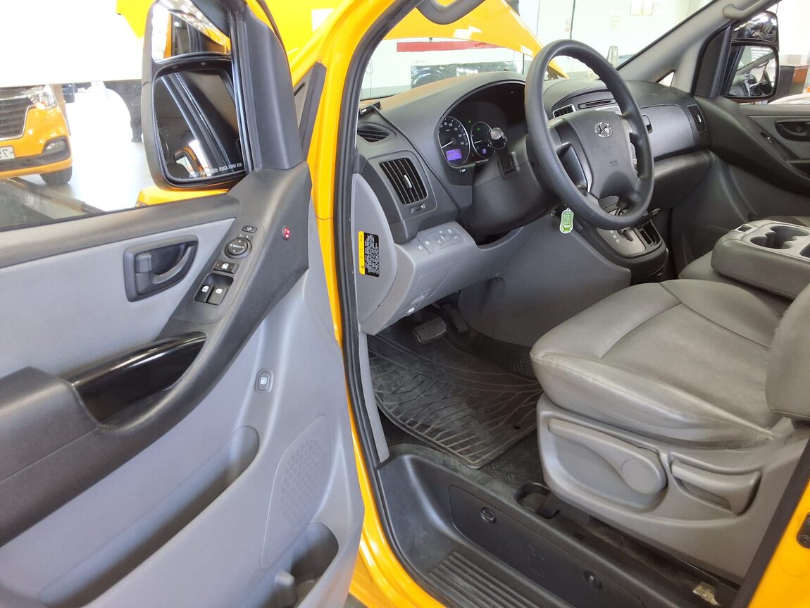 HYUNDAI THE NEW GRAND STAREX CHILDREN'S BUS 15-SEATER DIESEL 2019 - zdjęcie 10