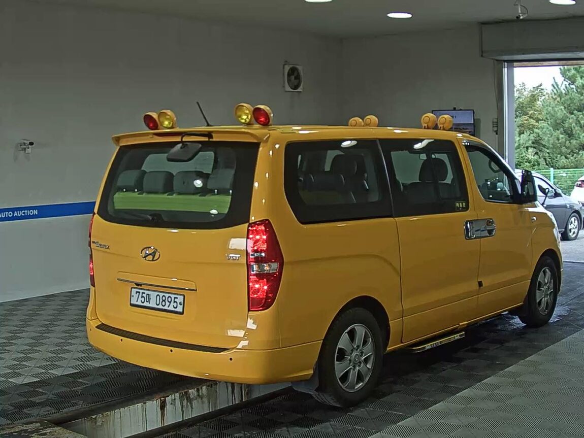 HYUNDAI THE NEW GRAND STAREX CHILDREN'S BUS 15-SEATER DIESEL 2019 - zdjęcie 5