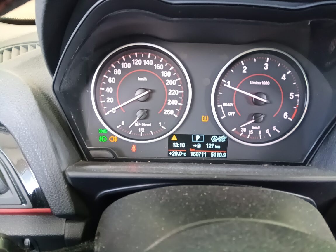 BMW 1 SERIES (2ND GEN) 5-DOOR 118d SPORT LINE 2016 - zdjęcie 9