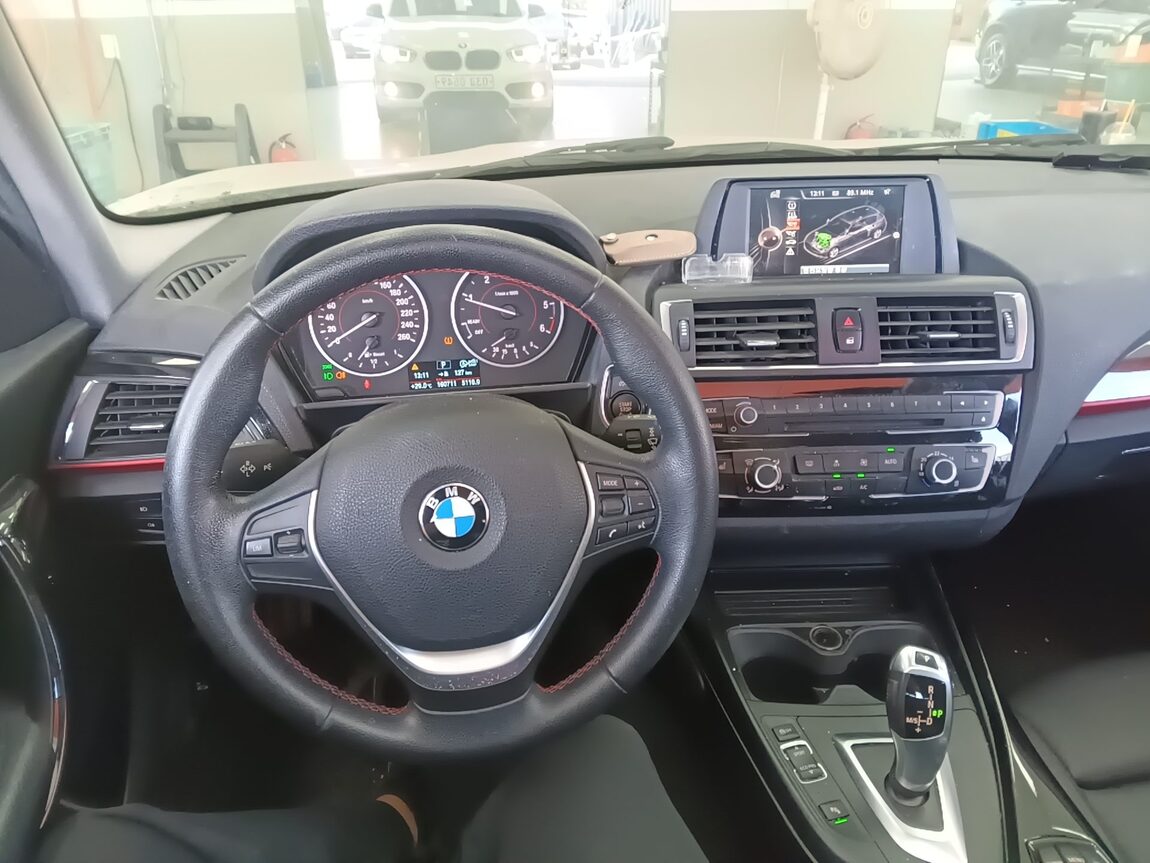 BMW 1 SERIES (2ND GEN) 5-DOOR 118d SPORT LINE 2016 - zdjęcie 17