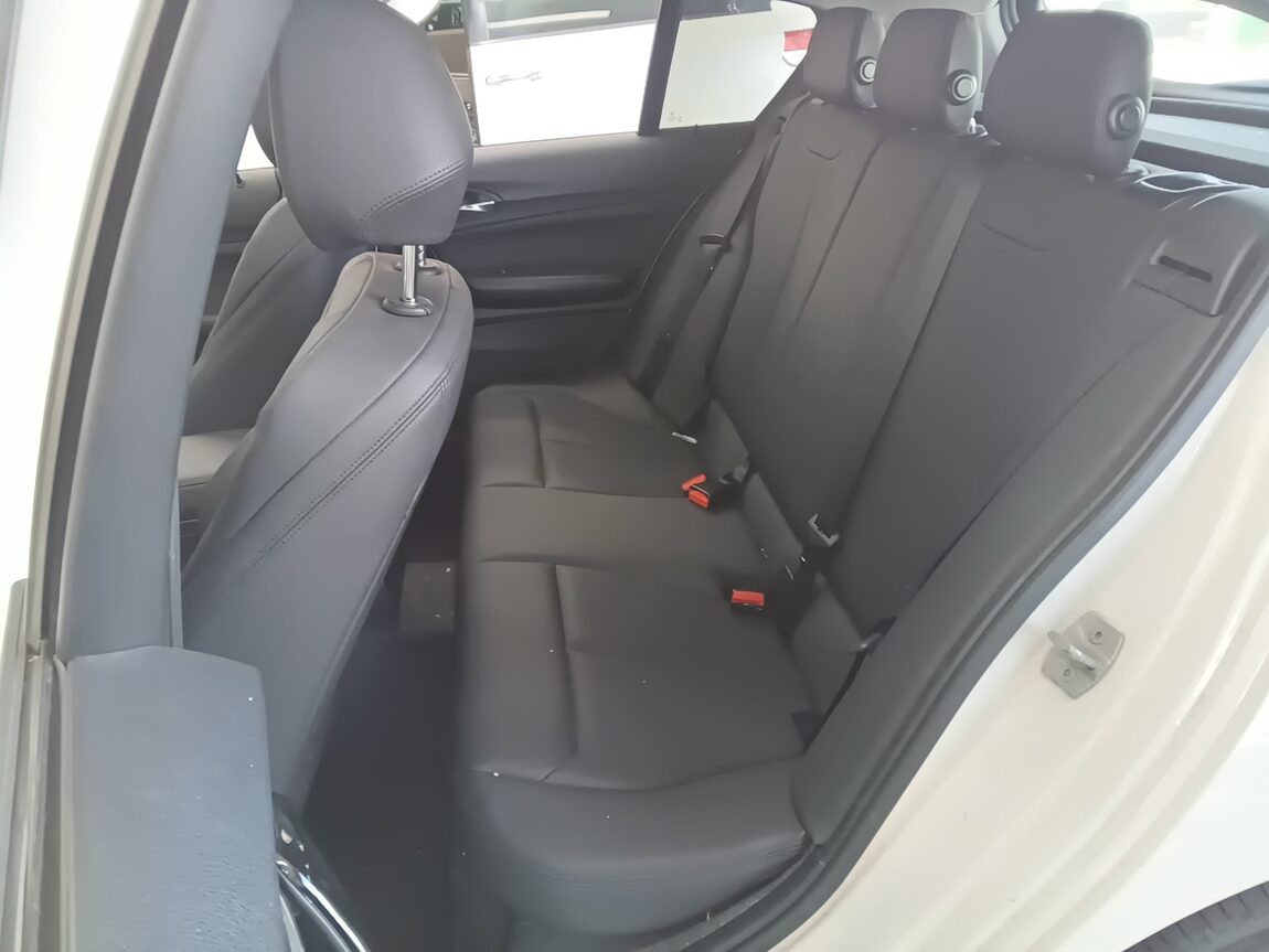 BMW 1 SERIES (2ND GEN) 5-DOOR 118d SPORT LINE 2016 - zdjęcie 19
