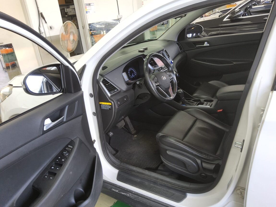 HYUNDAI ALL NEW TUCSON DIESEL 1.7 2WD MODERN 2016 - zdjęcie 10