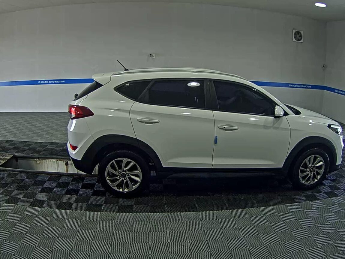 HYUNDAI ALL NEW TUCSON DIESEL 1.7 2WD MODERN 2016 - zdjęcie 4