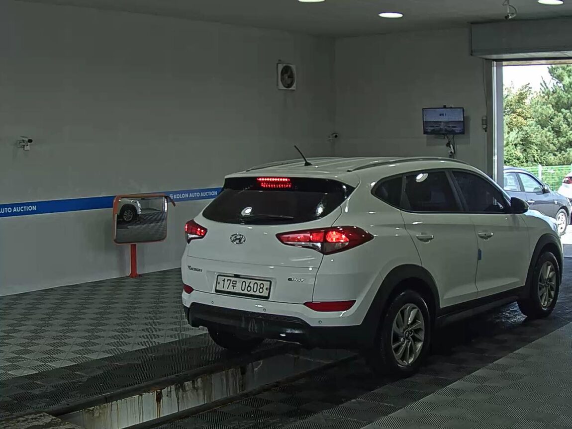 HYUNDAI ALL NEW TUCSON DIESEL 1.7 2WD MODERN 2016 - zdjęcie 5