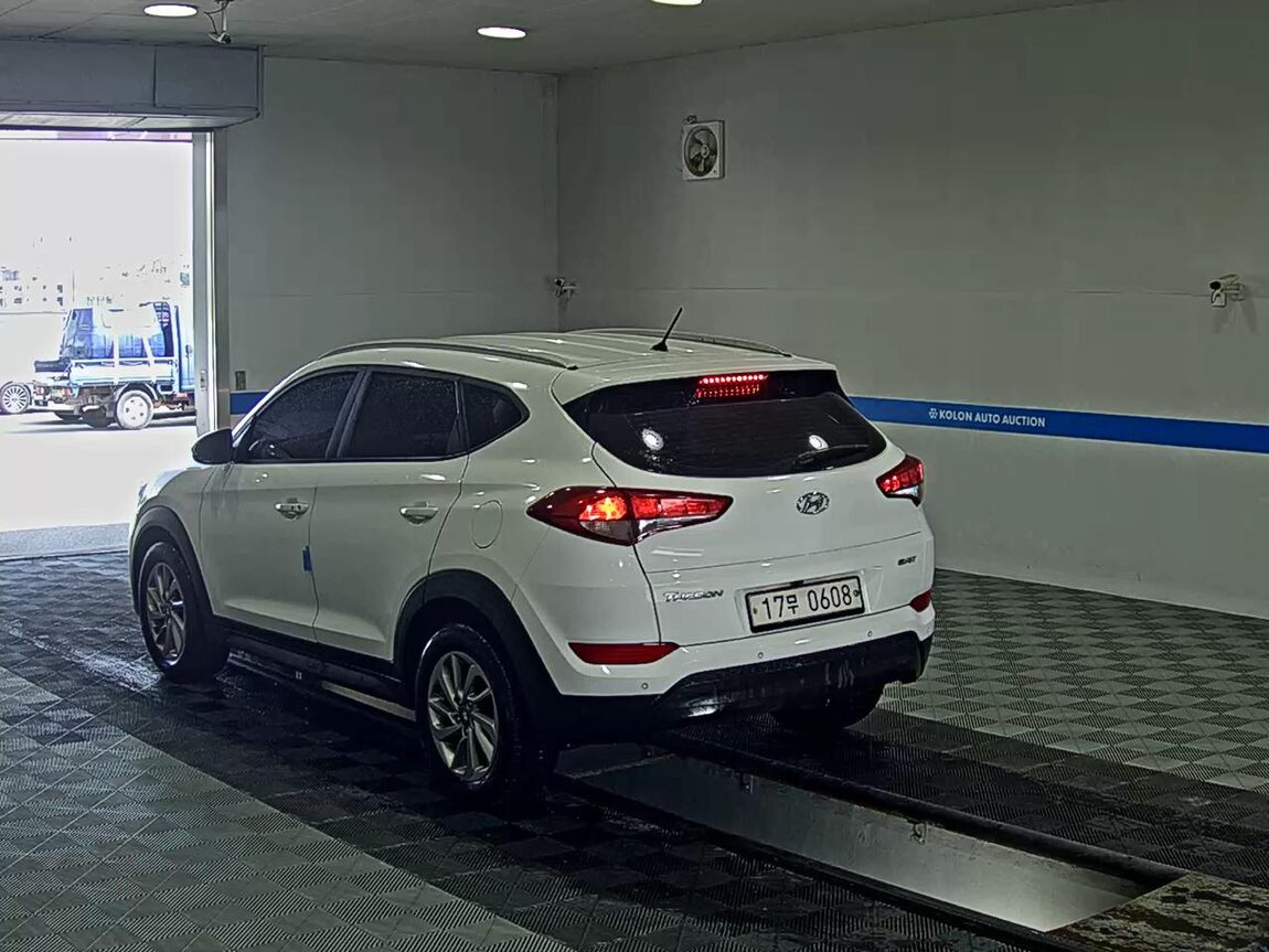 HYUNDAI ALL NEW TUCSON DIESEL 1.7 2WD MODERN 2016 - zdjęcie 6