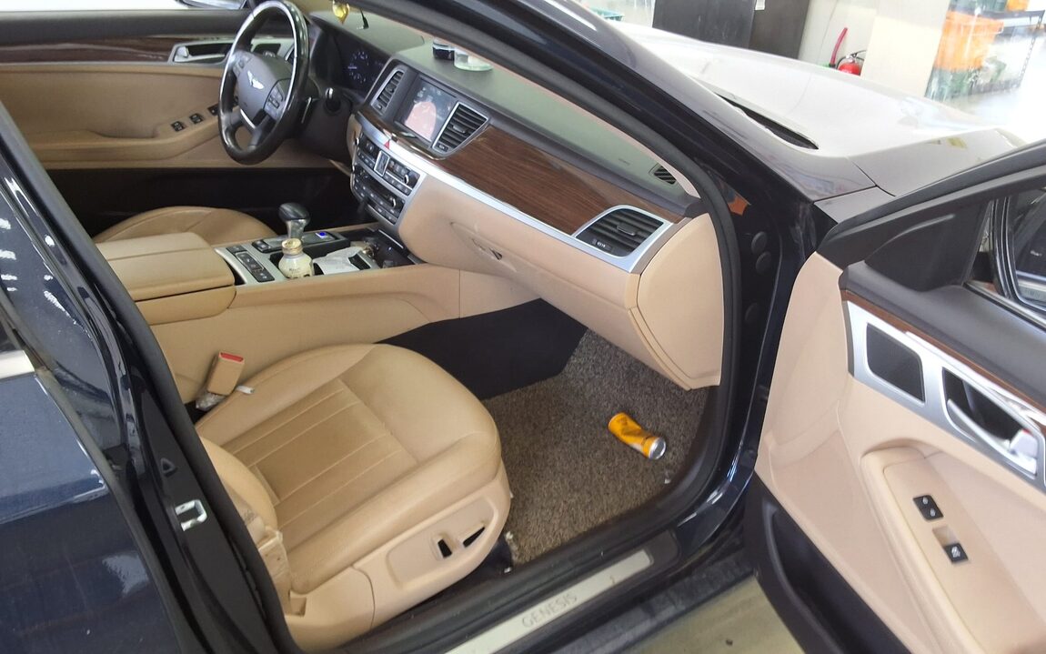 GENESIS G80 3.3 GDi AWD LUXURY 2018 - zdjęcie 14