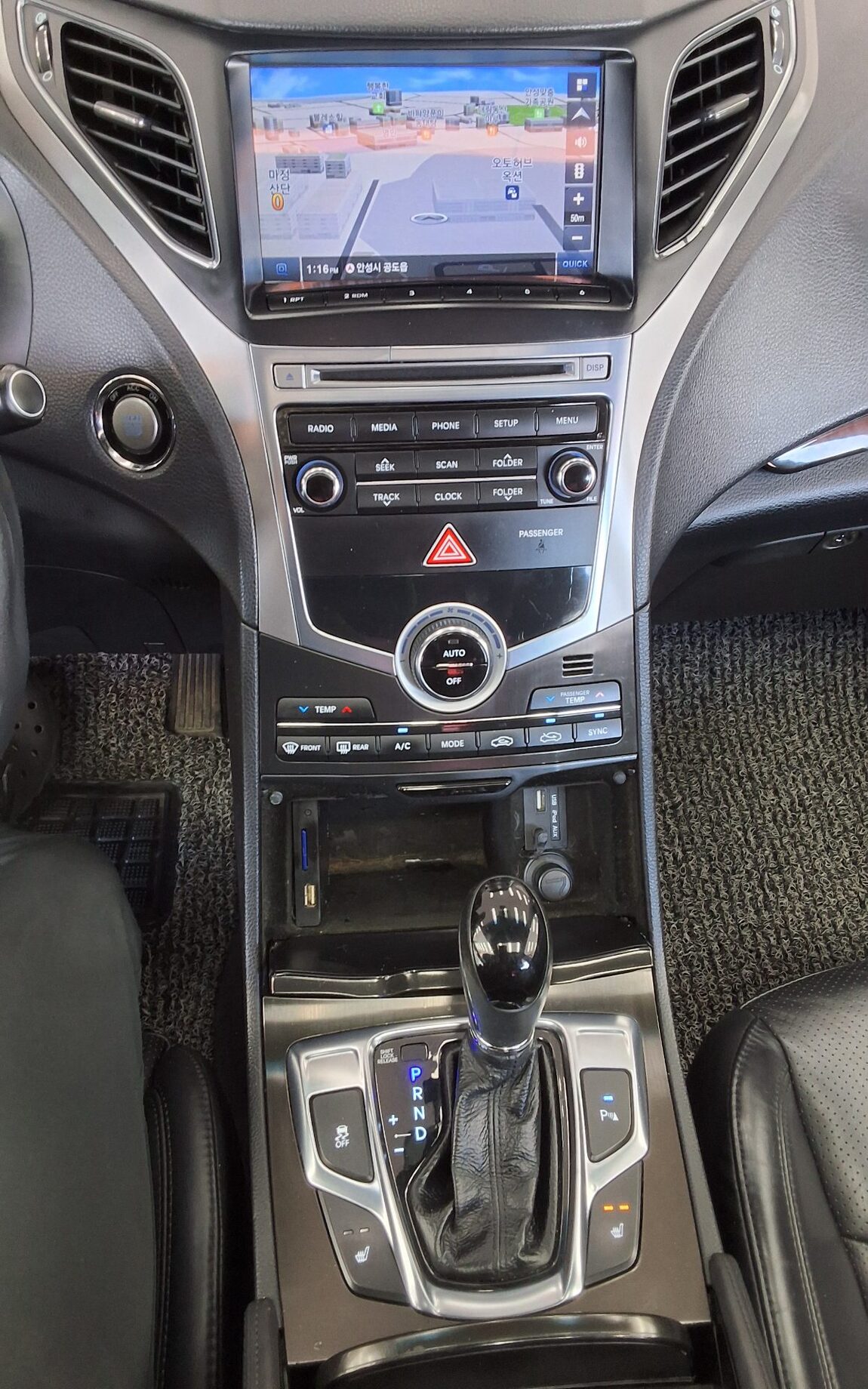 HYUNDAI GRANDEUR HG HG 240 MODERN 2015 - zdjęcie 18