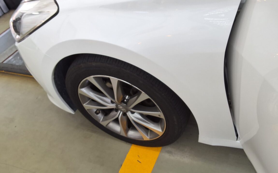 HYUNDAI GRANDEUR HG HG 240 MODERN 2015 - zdjęcie 24