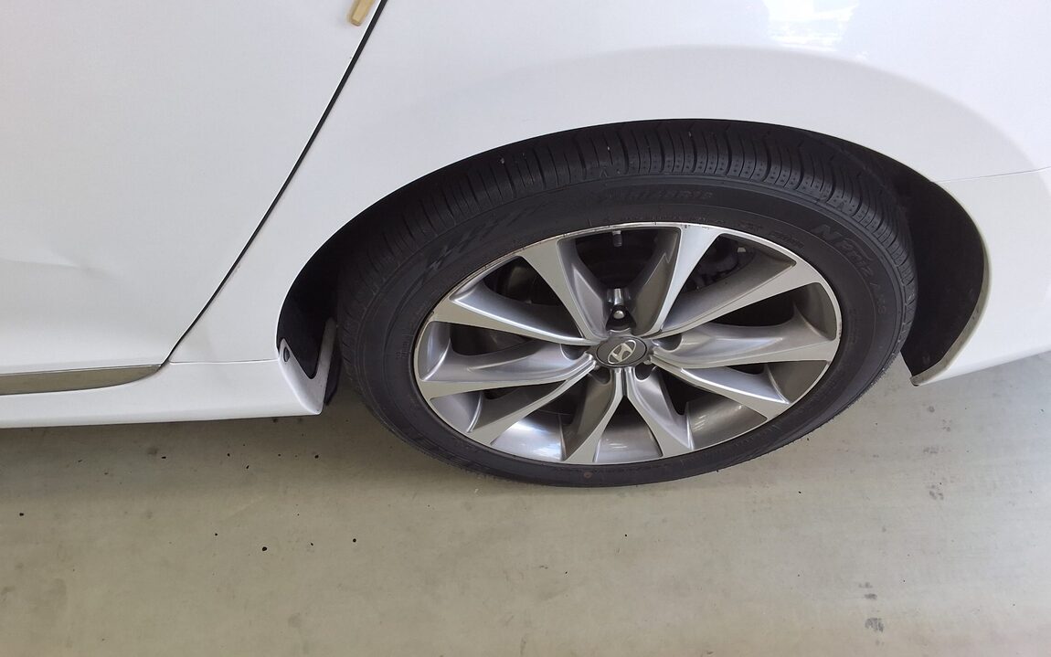 HYUNDAI GRANDEUR HG HG 240 MODERN 2015 - zdjęcie 25