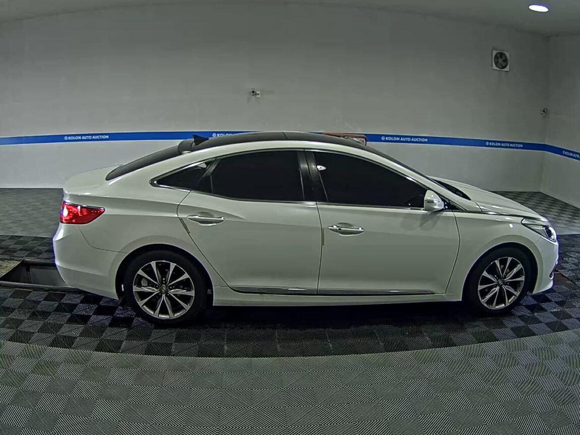 HYUNDAI GRANDEUR HG HG 240 MODERN 2015 - zdjęcie 4