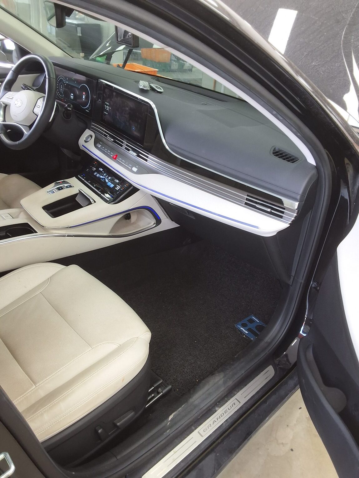 HYUNDAI THE NEW GRANDEUR IG GASOLINE 2.5 LE BLANC 2022 - zdjęcie 14