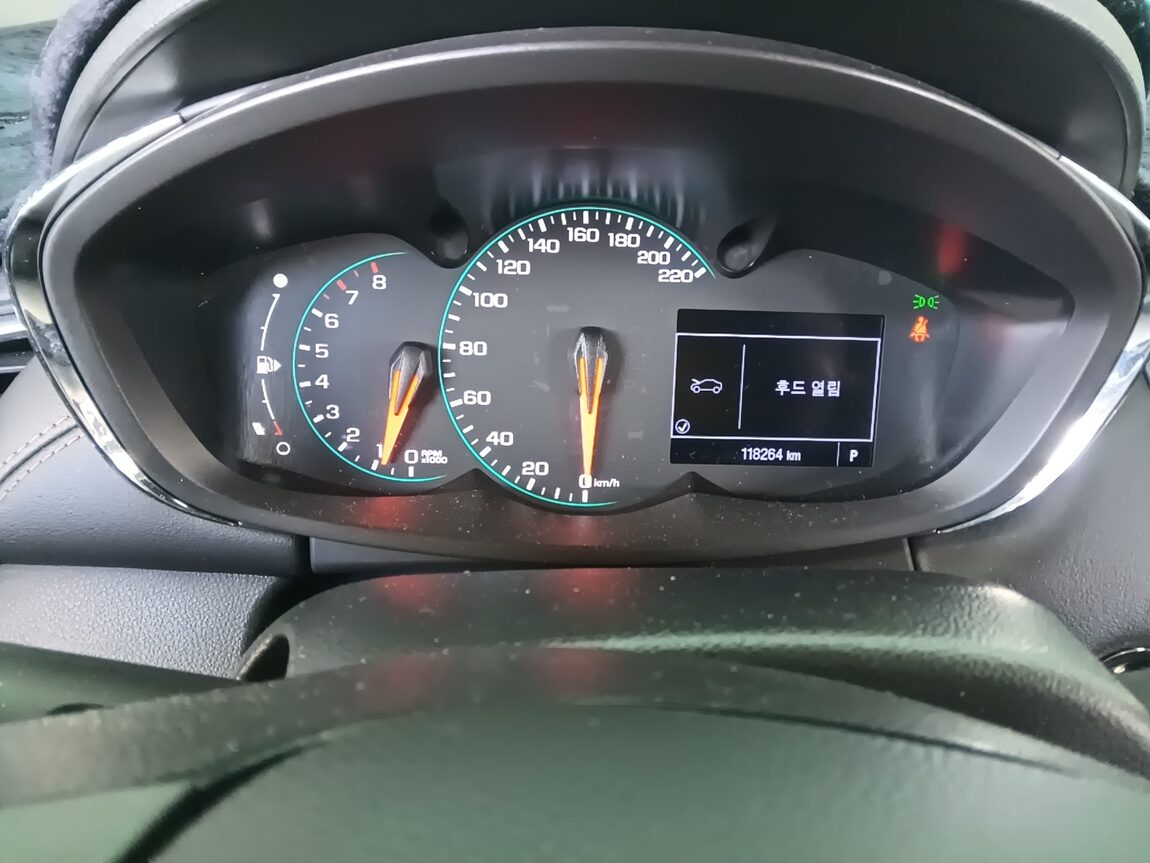 CHEVROLET (DAEWOO) THE NEW TRAX 1.4 TURBO PERFECT BLACK 2019 - zdjęcie 9