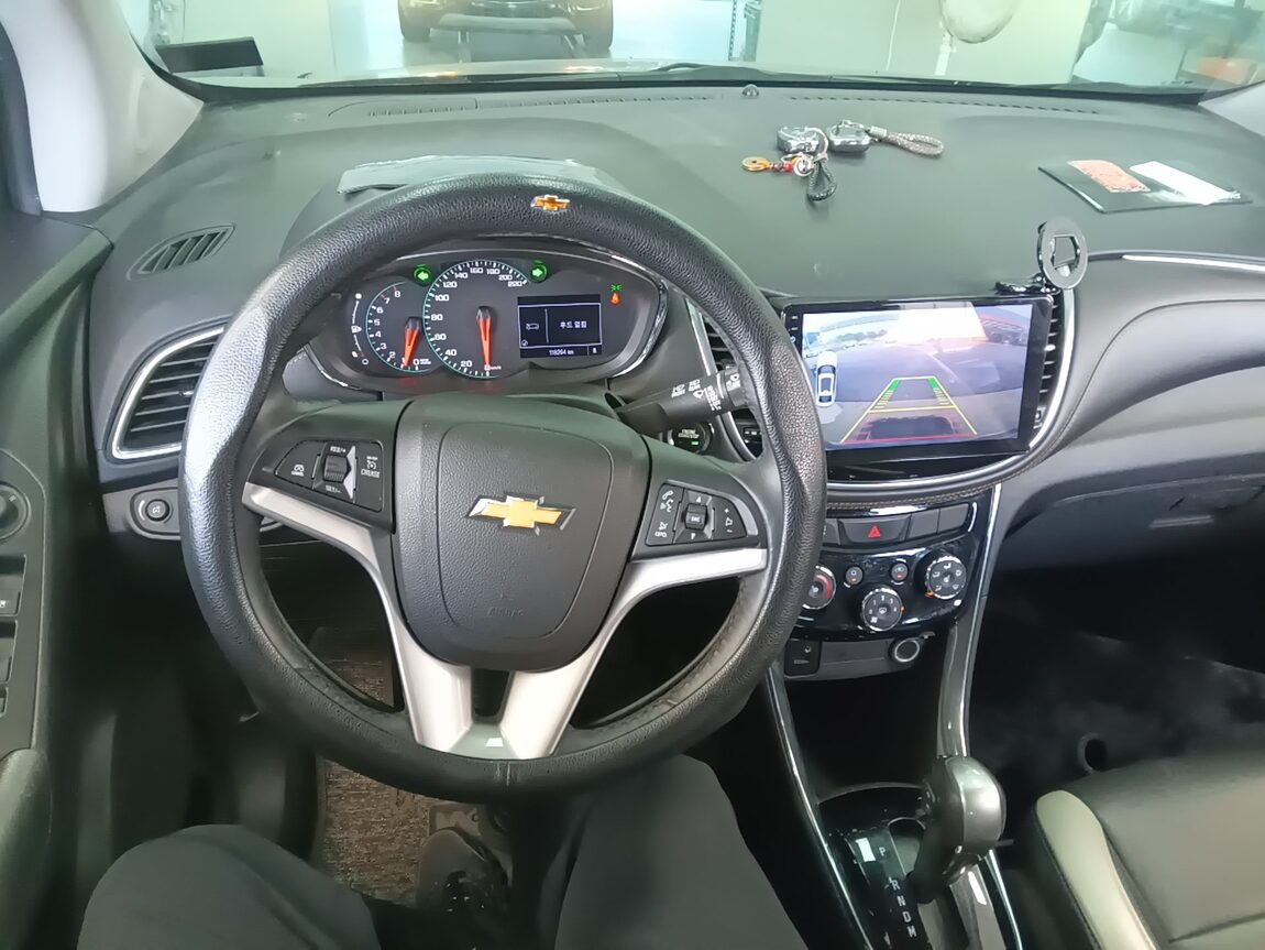 CHEVROLET (DAEWOO) THE NEW TRAX 1.4 TURBO PERFECT BLACK 2019 - zdjęcie 11