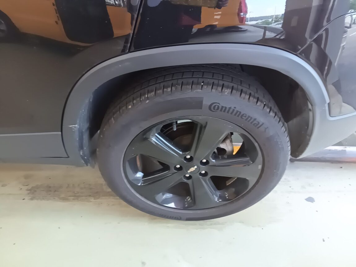 CHEVROLET (DAEWOO) THE NEW TRAX 1.4 TURBO PERFECT BLACK 2019 - zdjęcie 23