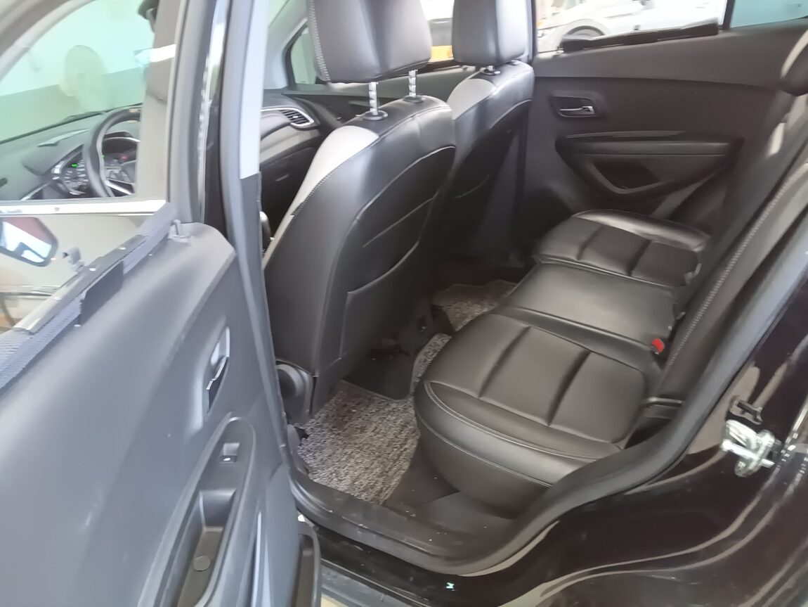 CHEVROLET (DAEWOO) THE NEW TRAX 1.4 TURBO PERFECT BLACK 2019 - zdjęcie 12
