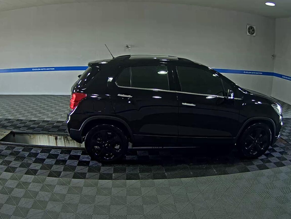 CHEVROLET (DAEWOO) THE NEW TRAX 1.4 TURBO PERFECT BLACK 2019 - zdjęcie 4