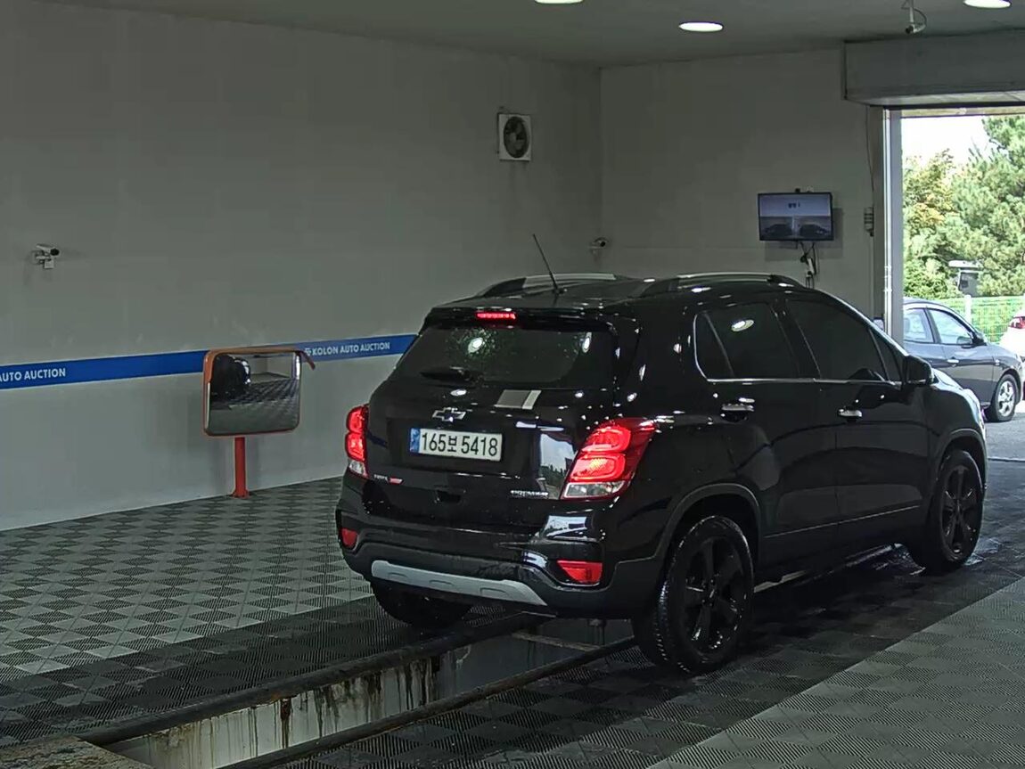 CHEVROLET (DAEWOO) THE NEW TRAX 1.4 TURBO PERFECT BLACK 2019 - zdjęcie 5