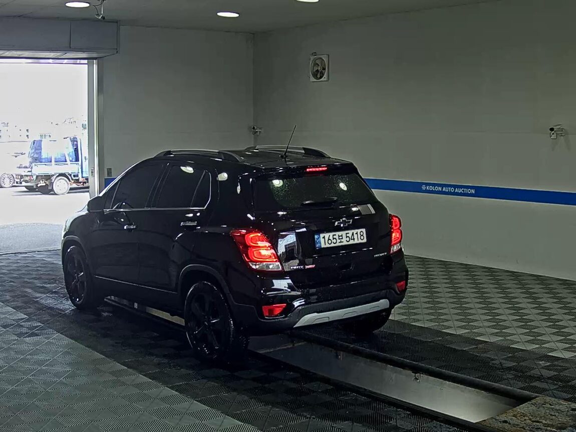 CHEVROLET (DAEWOO) THE NEW TRAX 1.4 TURBO PERFECT BLACK 2019 - zdjęcie 6