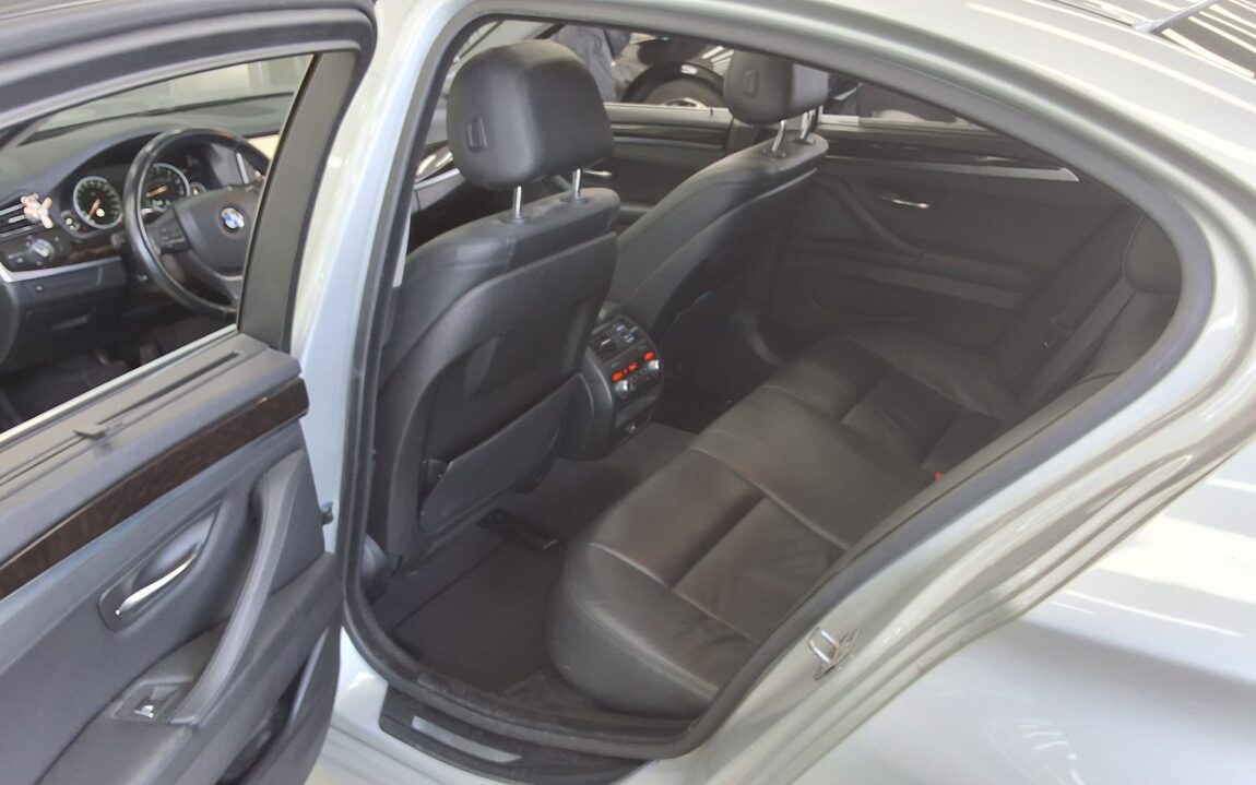 BMW 5 SERIES (6TH GEN) 528i 2015 - zdjęcie 12