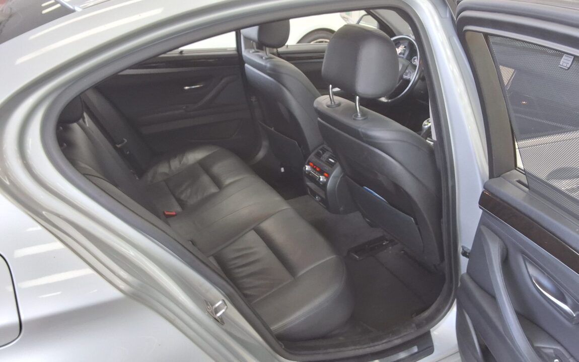 BMW 5 SERIES (6TH GEN) 528i 2015 - zdjęcie 13
