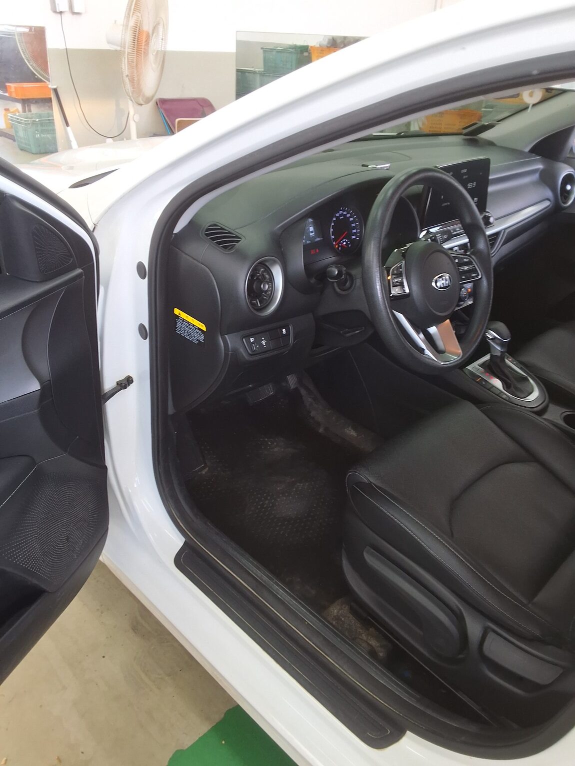 KIA ALL NEW K3 1.6 GASOLINE TRENDY 2019 - zdjęcie 10