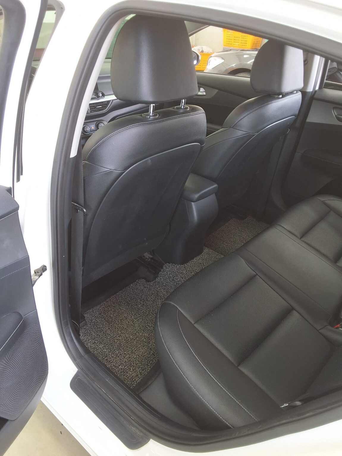 KIA ALL NEW K3 1.6 GASOLINE TRENDY 2019 - zdjęcie 12