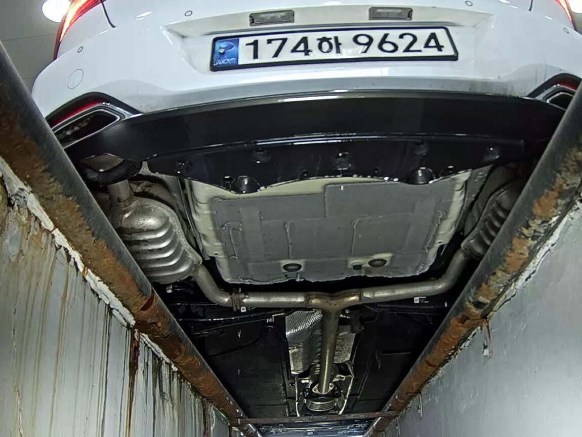 HYUNDAI THE NEW GRANDEUR IG HYBRID 2.4 HEV LE BLANC 2023 - zdjęcie 8