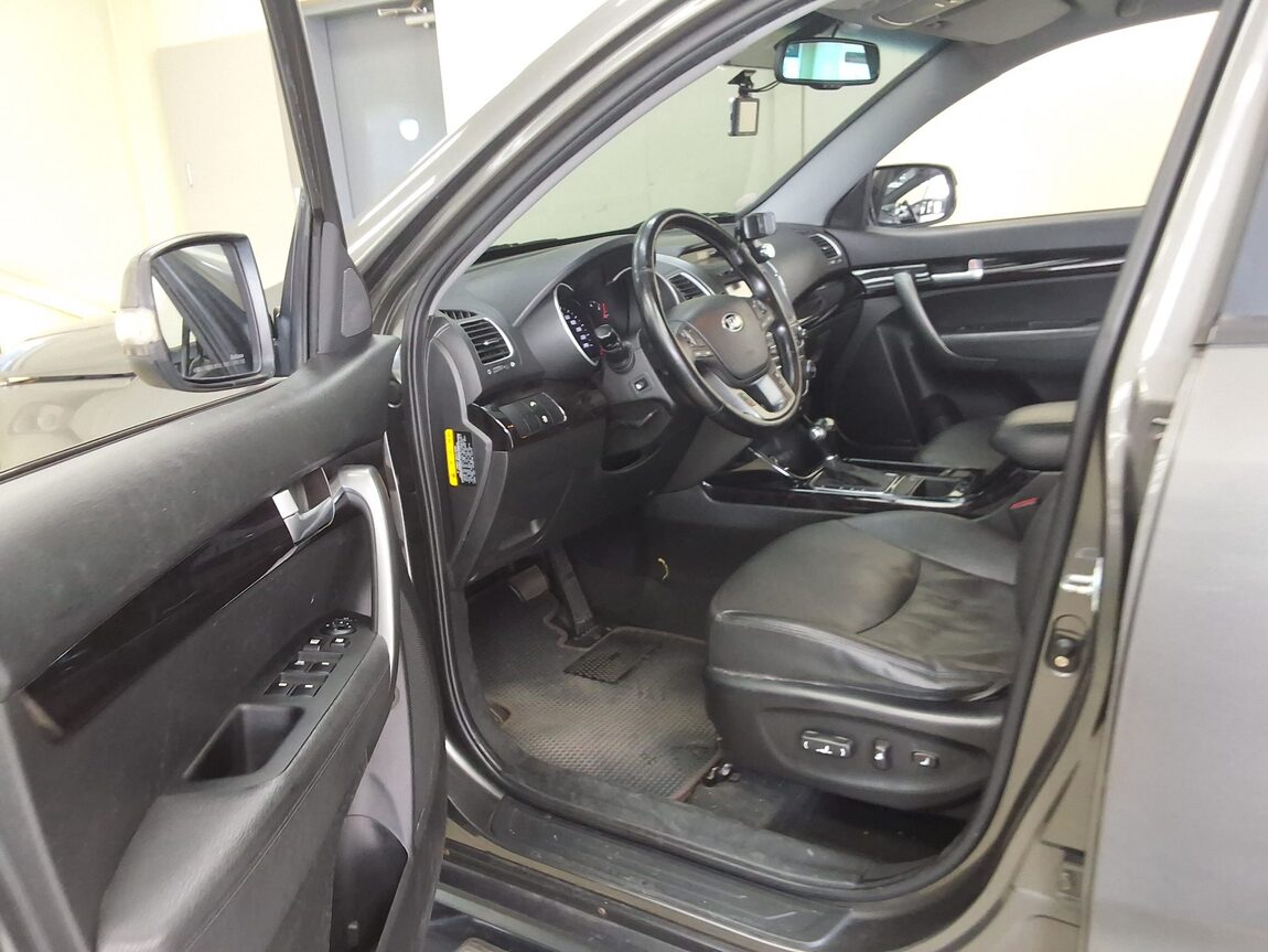 KIA NEW SORENTO R R2.0 2WD TLX 2013 - zdjęcie 11