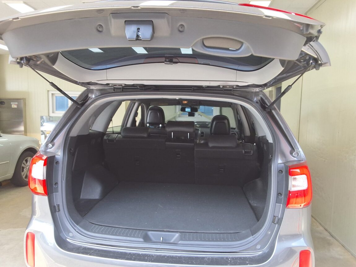 KIA NEW SORENTO R R2.0 2WD TLX 2013 - zdjęcie 16
