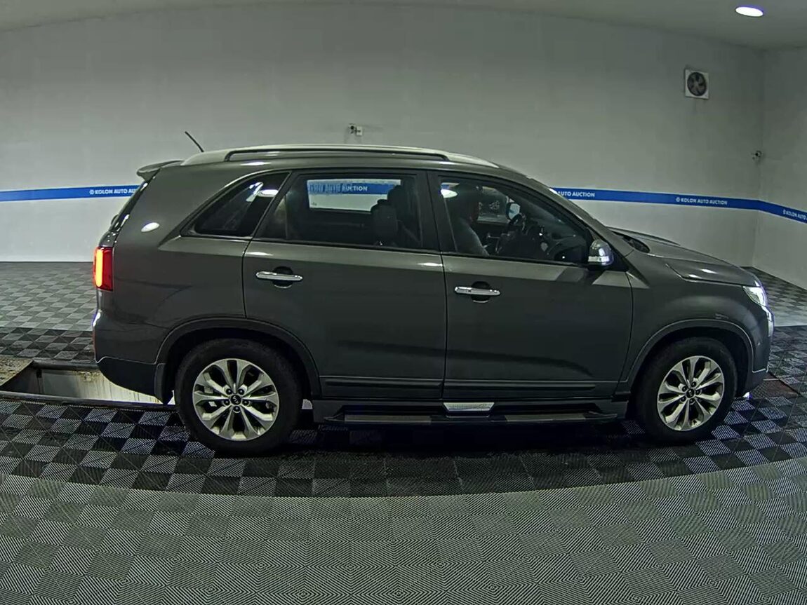 KIA NEW SORENTO R R2.0 2WD TLX 2013 - zdjęcie 4